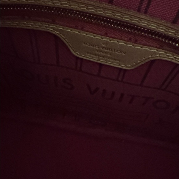 Louis Vuitton Monogram Tote with Pink Lining - Picture 5 of 6
